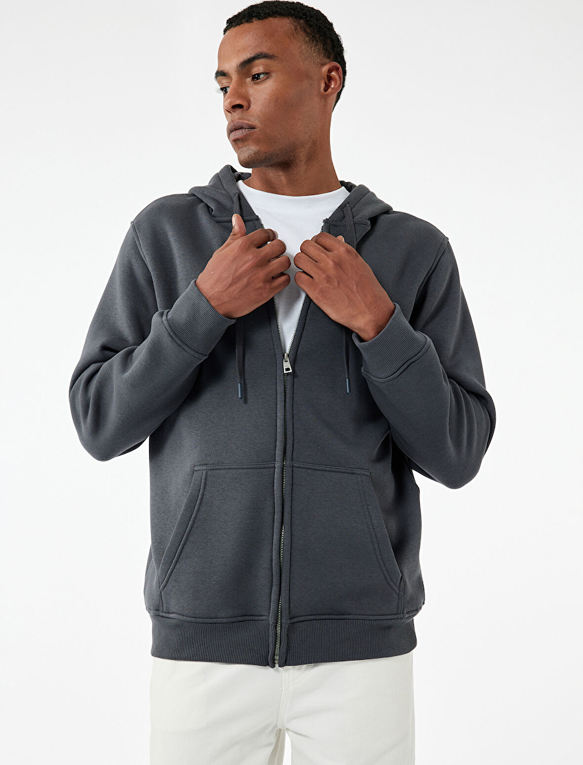 Uzun Kollu Şardonlu Fermuarlı Kanguru Cepli Hırka