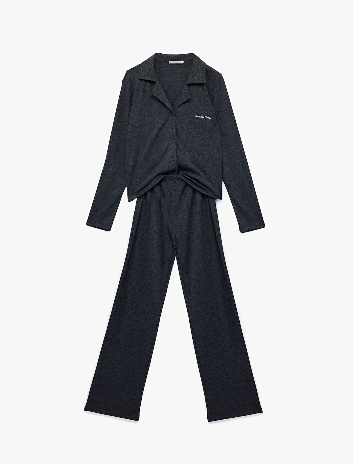 Rahat Kalıp Uzun Kollu Klasik Yaka Düğmeli Pijama Takımı