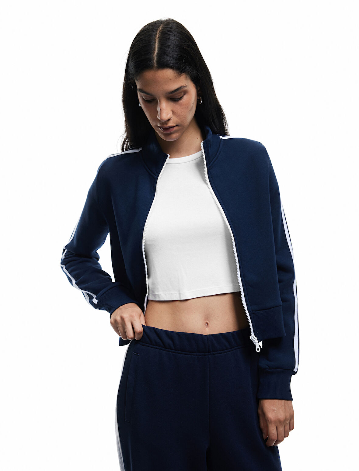 Şardonlu Uzun Kollu Dar Kesim Dik Yaka Fermuarlı Çizgili Sweatshirt