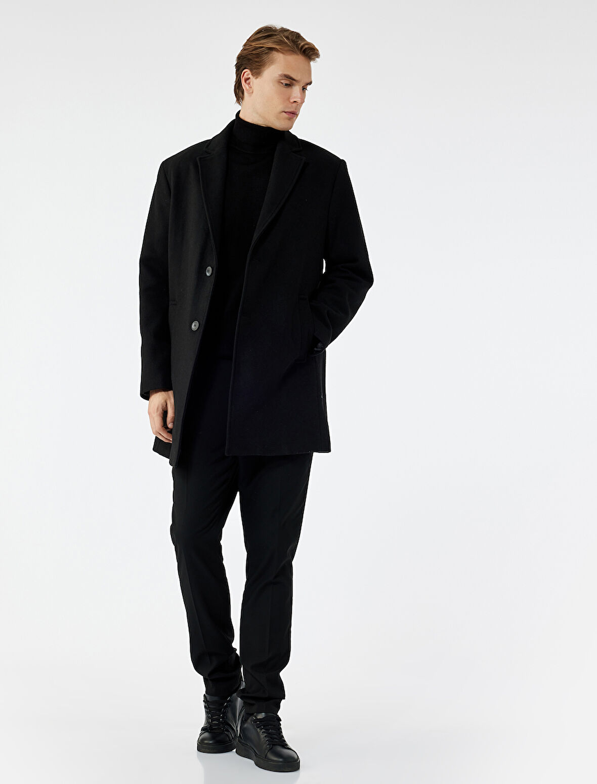 Cep Detaylı Uzun Kollu Düğmeli Dar Kalıp Kruvaze Yaka Kaşe Kaban