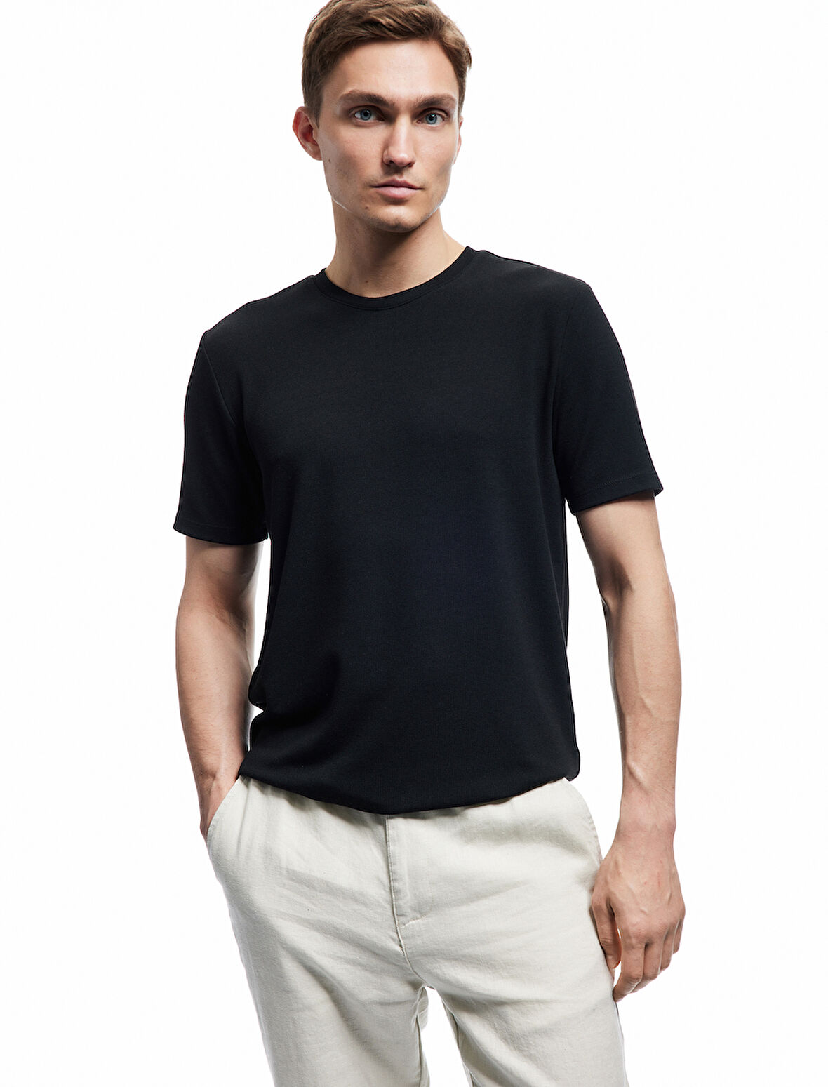 Kısa Kollu Bisiklet Yaka Basic Slim Fit Tişört