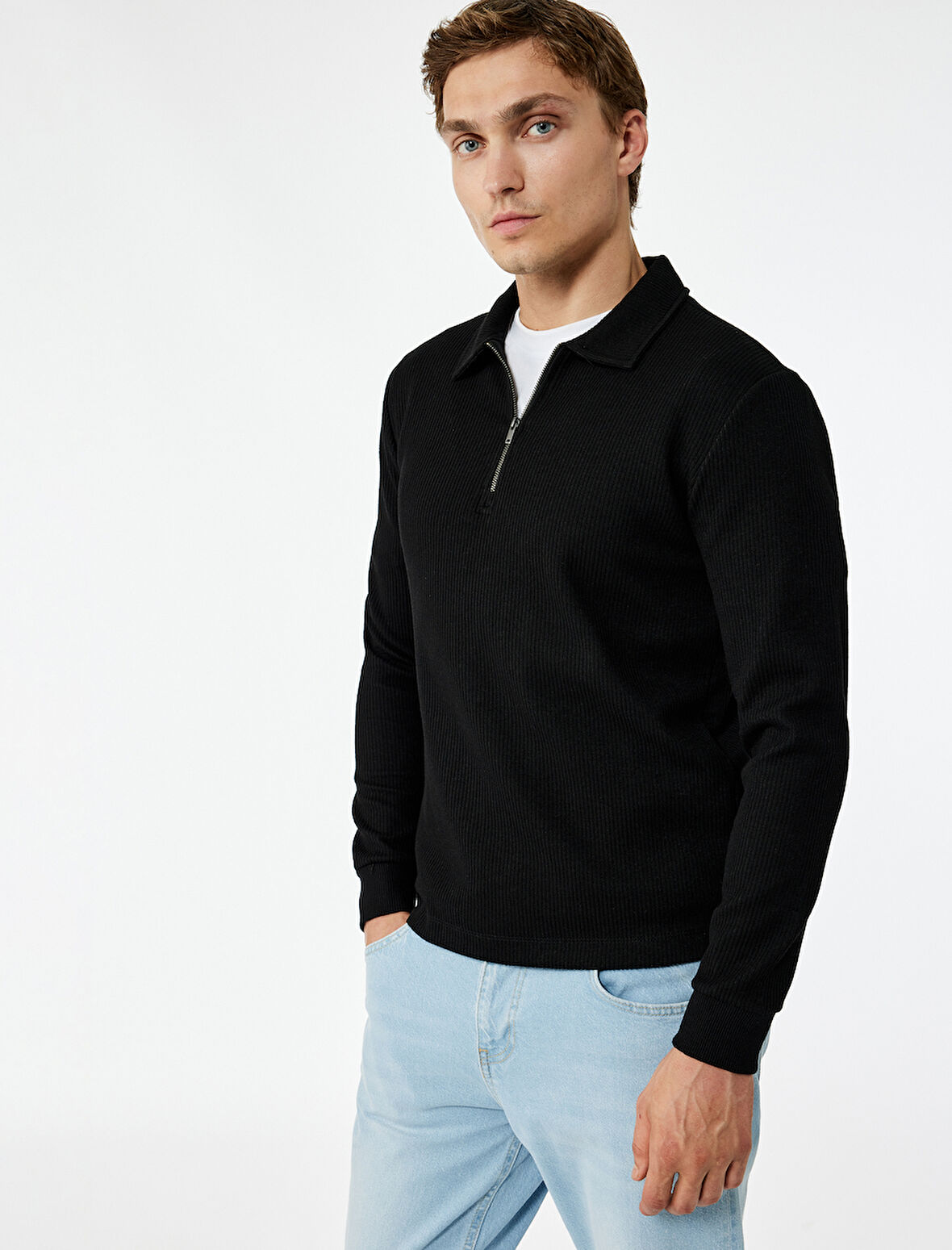 Uzun Kollu Basic Dokulu Yarım Fermuarlı Polo Yaka Sweatshirt