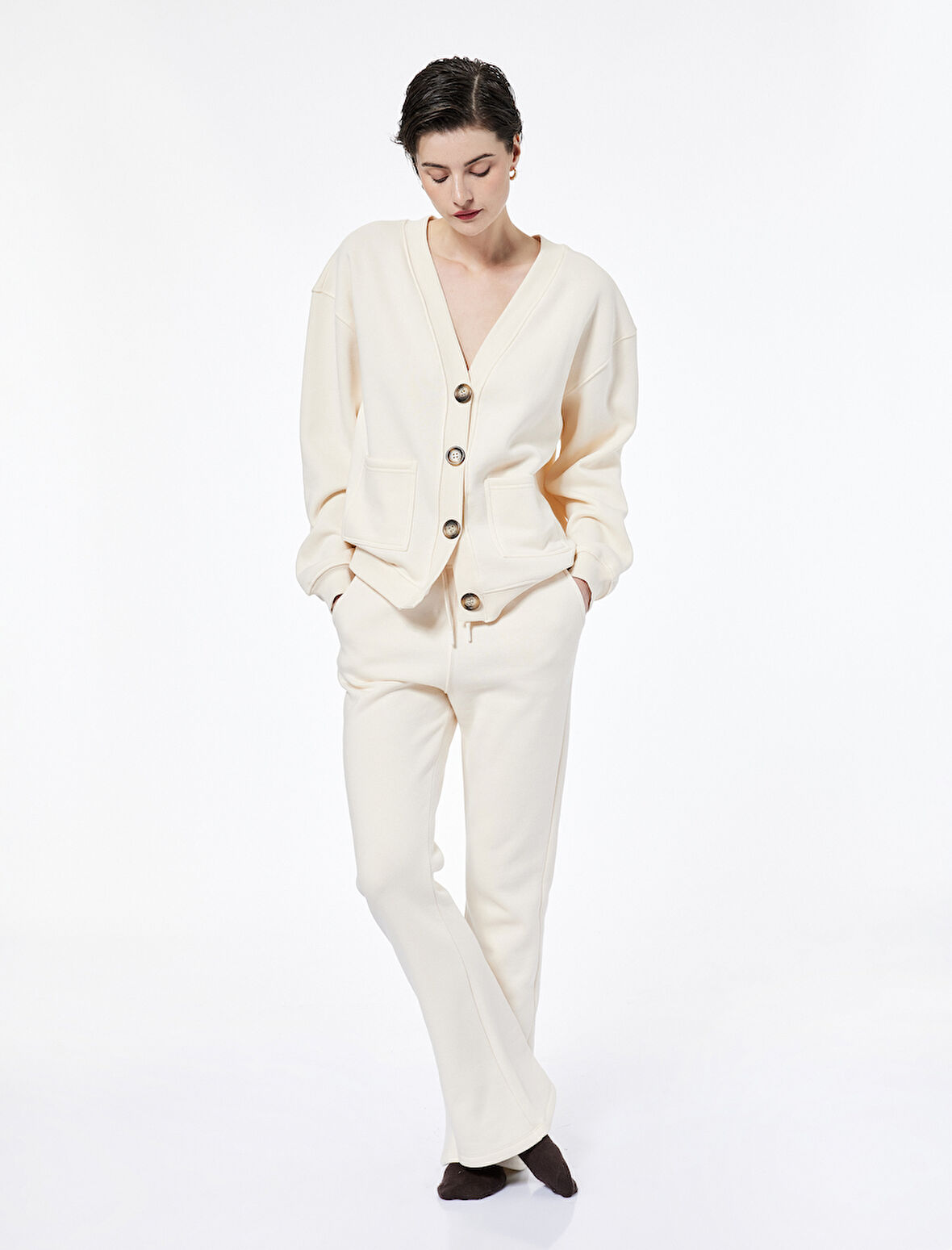 V Yaka Uzun Kollu Rahat Kesim Cepli Triko Pijama Üstü