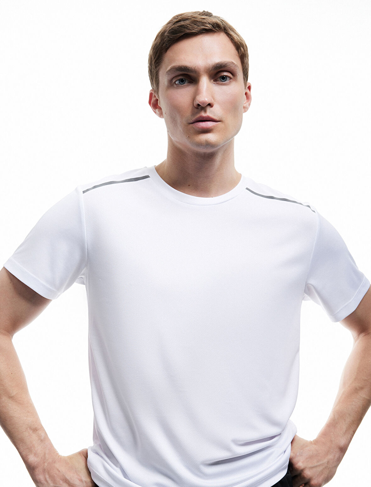 Kısa Kollu Regular Fit Çizgi Detaylı Bisiklet Yaka Spor Tişört