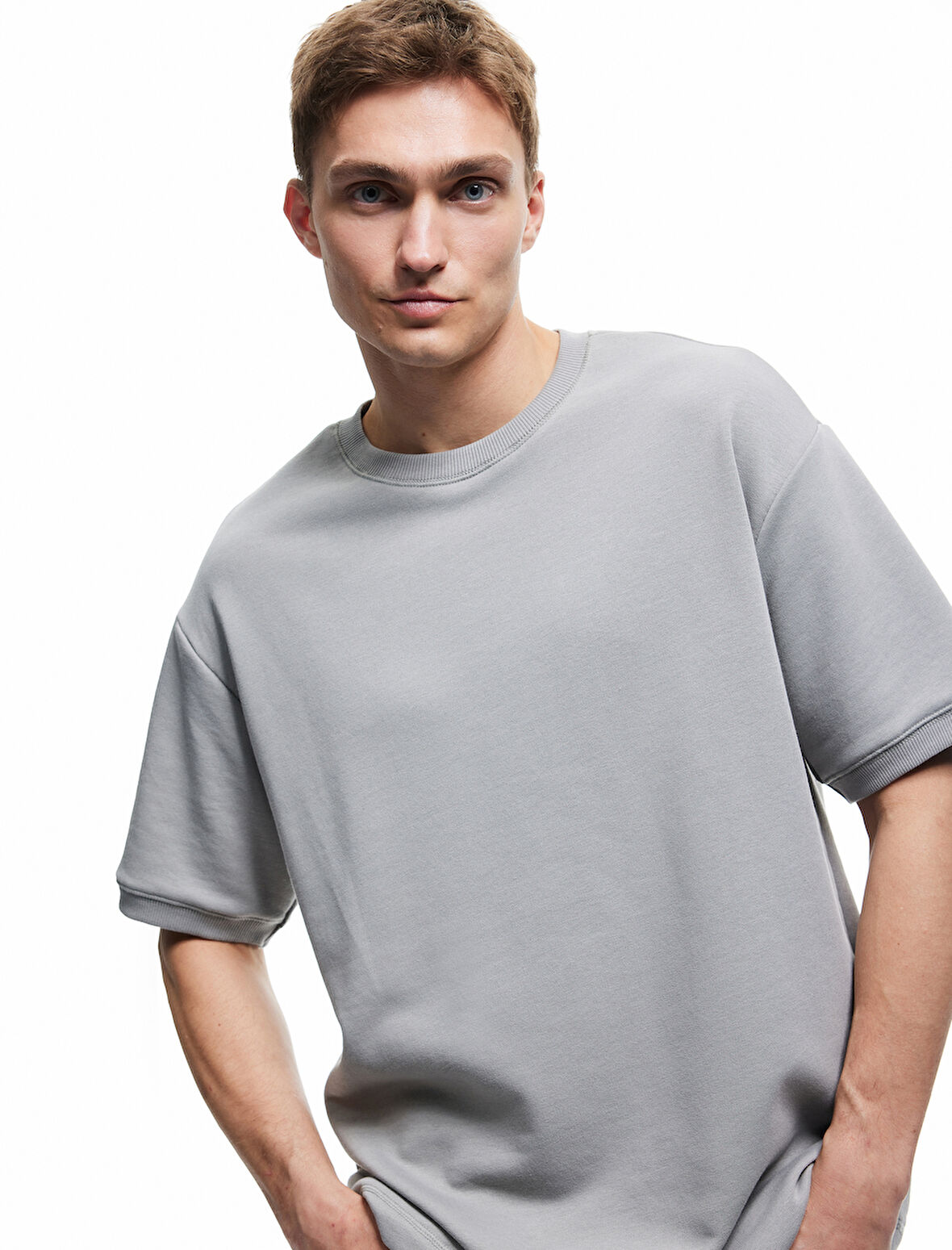 Kısa Kollu Bisiklet Yaka Şardonlu Basic Oversize Tişört