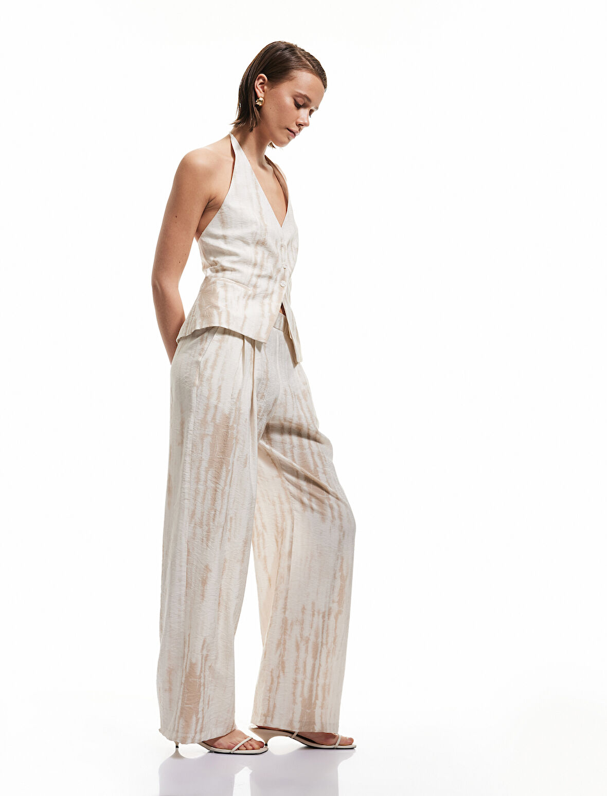 Viskon Karışımlı Batik Desenli Cepli Yüksek Bel Düz Bol Paça Pantolon