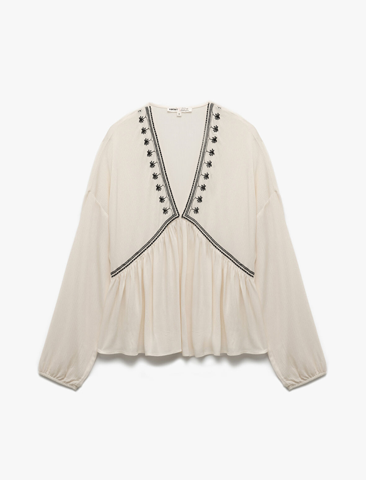 Viskon Kumaş Nakış Detaylı Uzun Kollu V Yaka Bluz