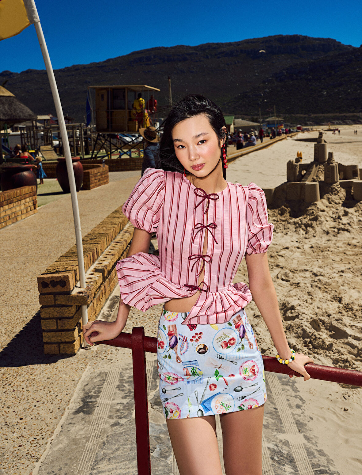 Bisiklet Yaka Fiyonklu Modal Karışımlı Çizgili Kısa Balon Kol Bluz