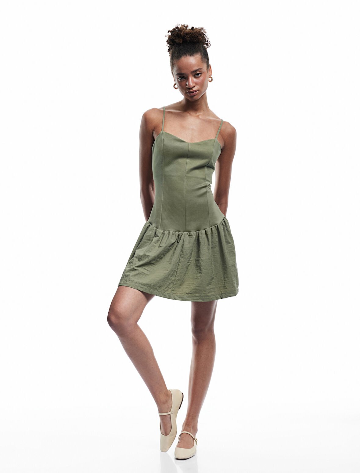 İp Askılı Kalp Yaka Dikiş Detaylı Balon Elbise