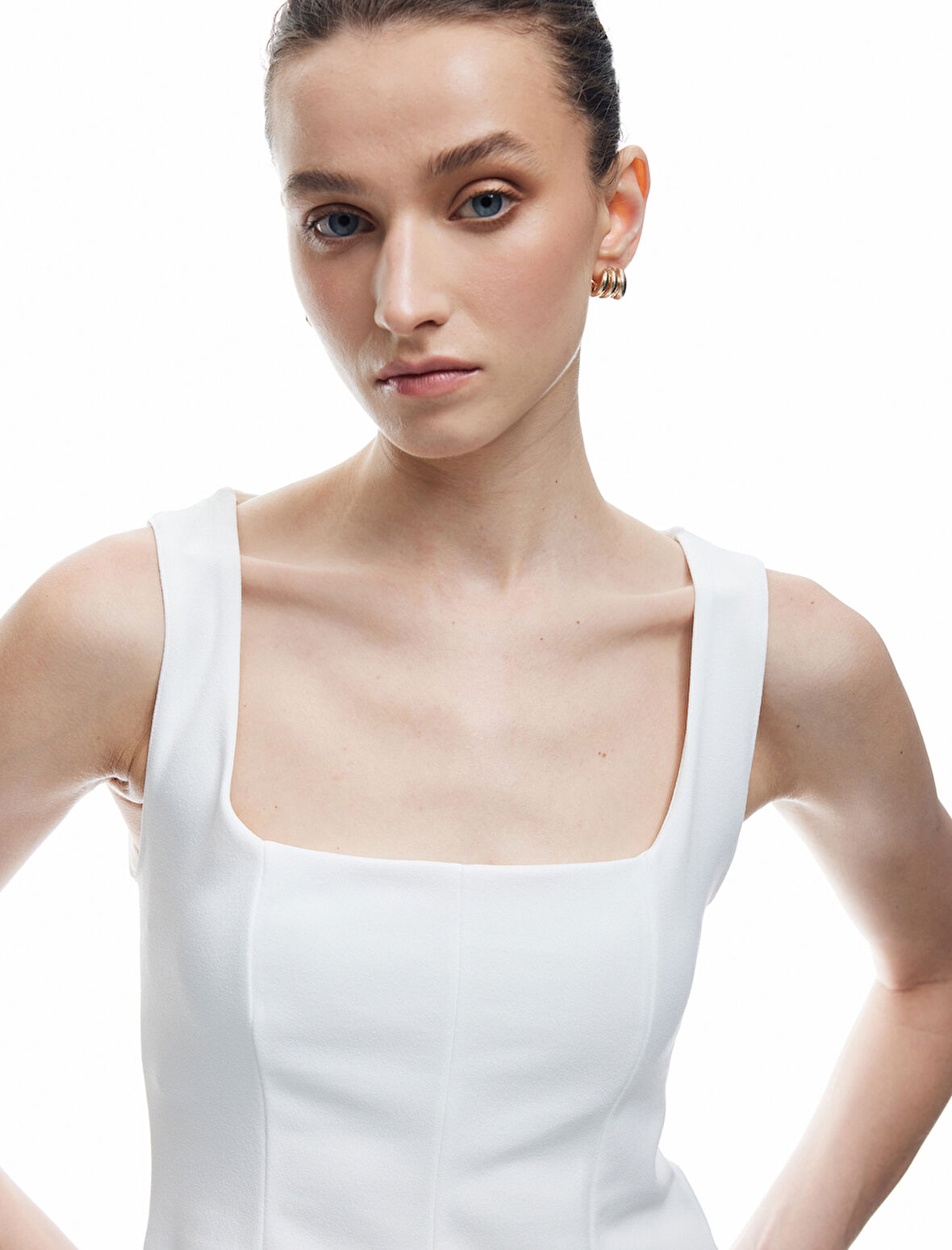 Krep Scuba Kumaş Kare Yaka Kolsuz Peplum Bluz
