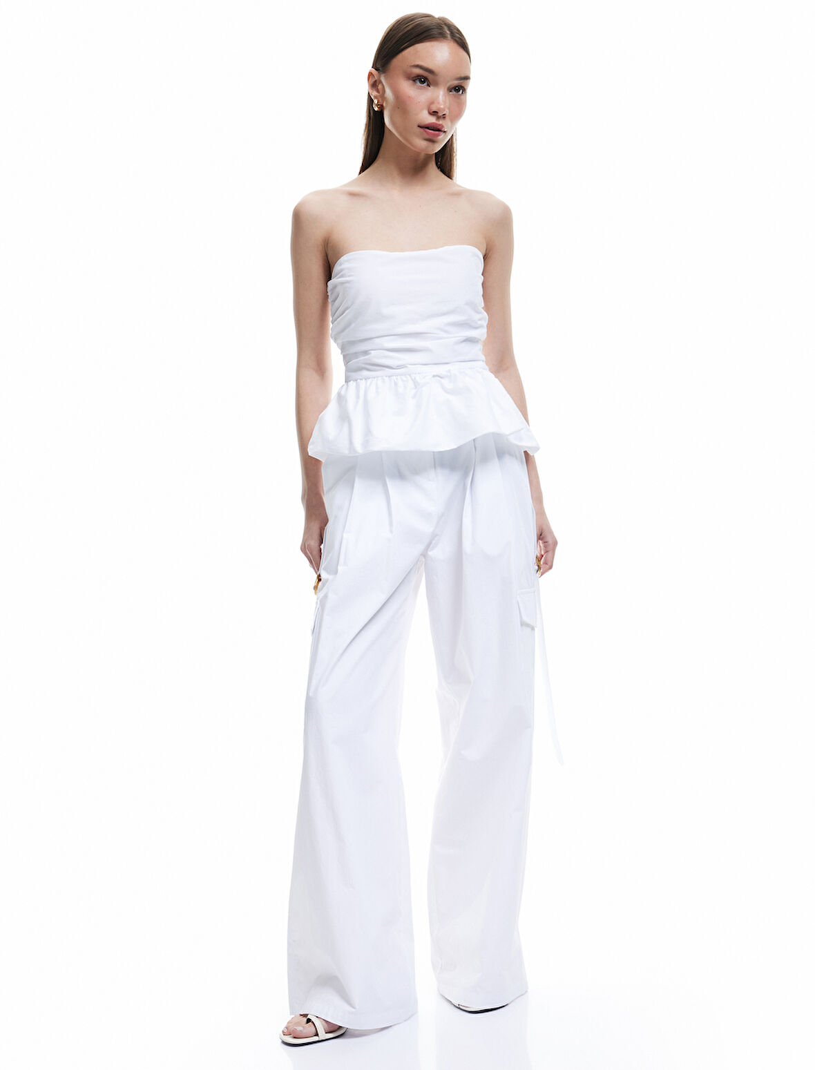 Straplez Yaka Volanlı Pamuklu Crop Bluz