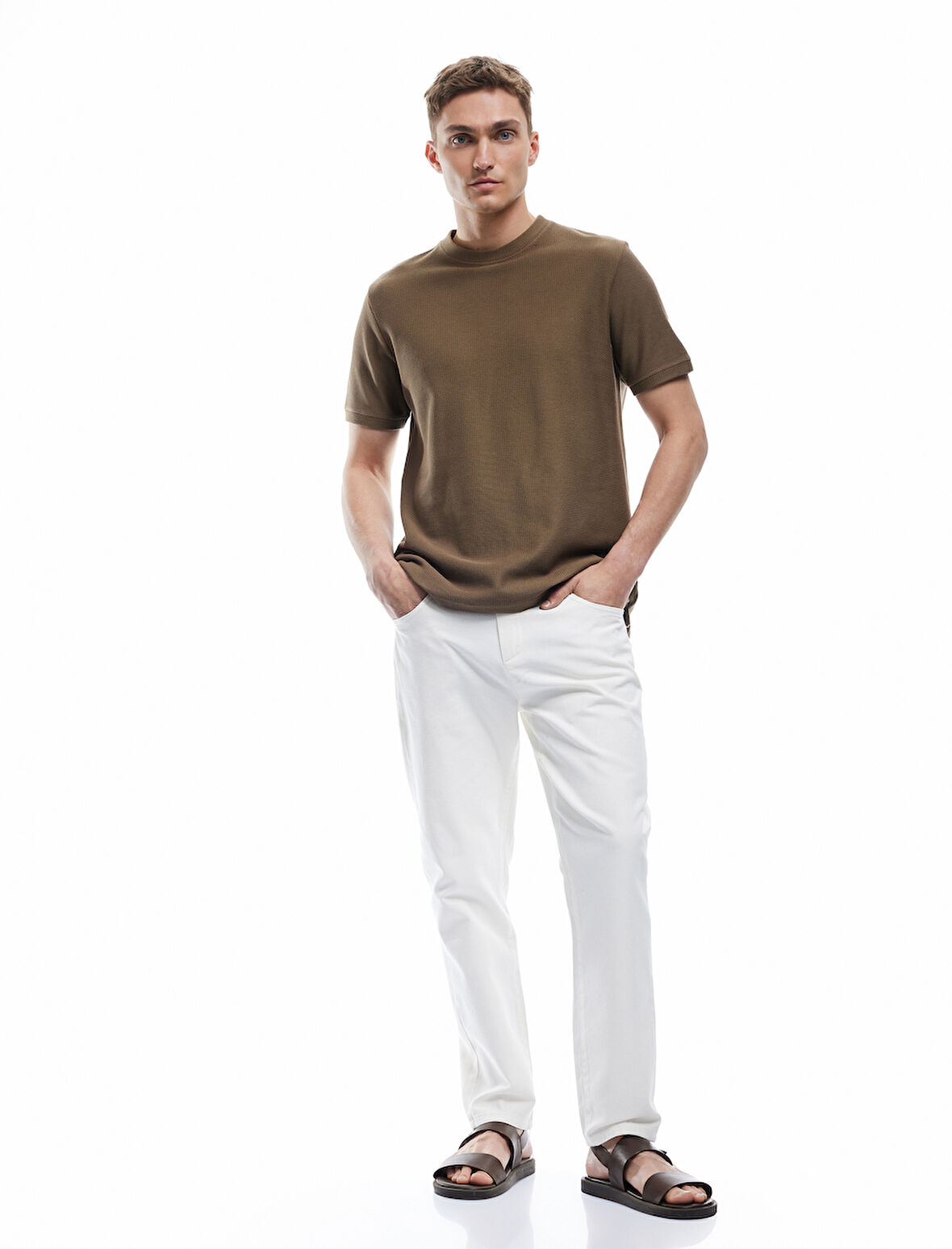 Pamuklu Cep Detaylı Regular Fit Düğmeli Kanvas Pantolon