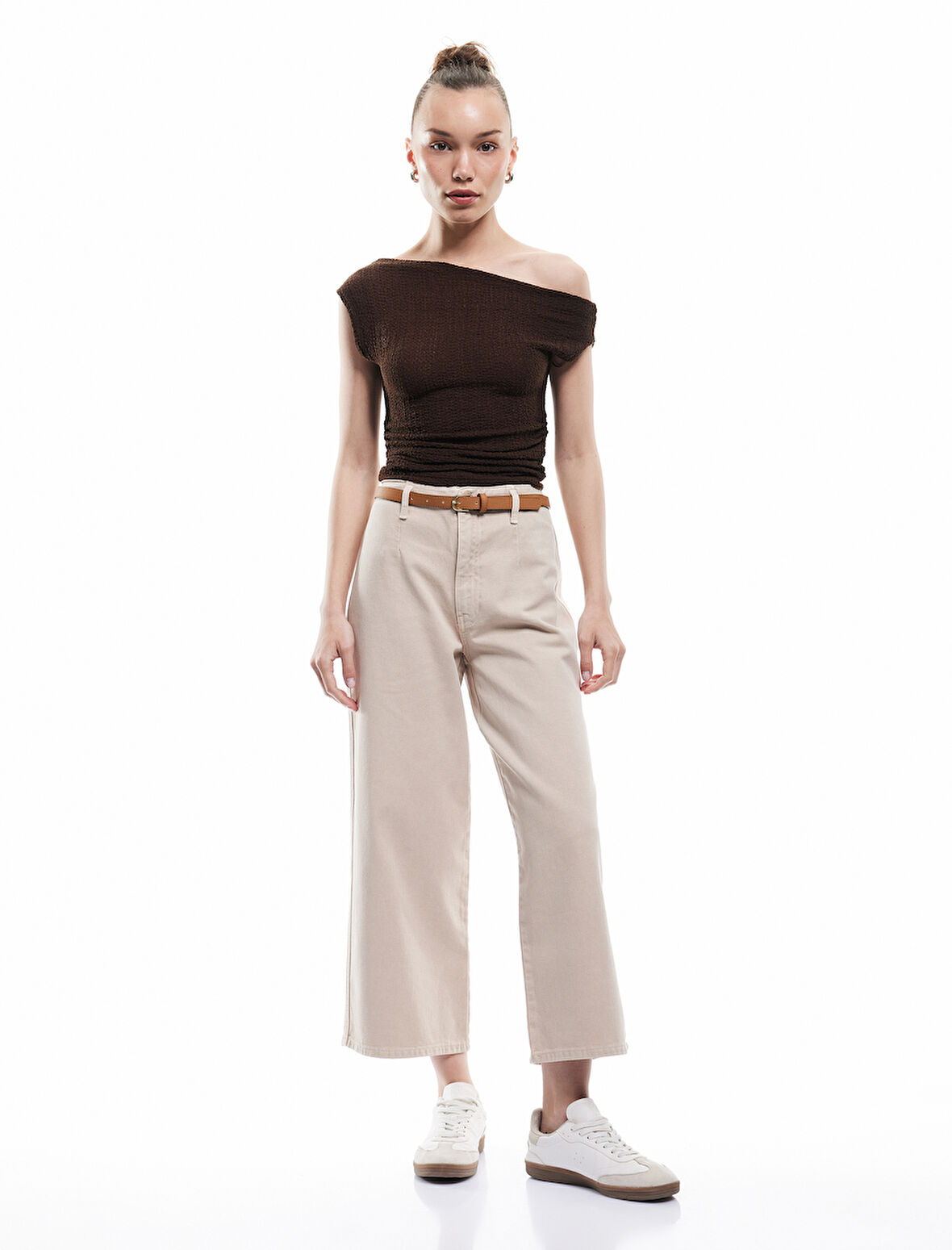 Düğmeli Kesik Geniş Paça Kemerli Pantolon - Wide Leg Jeans