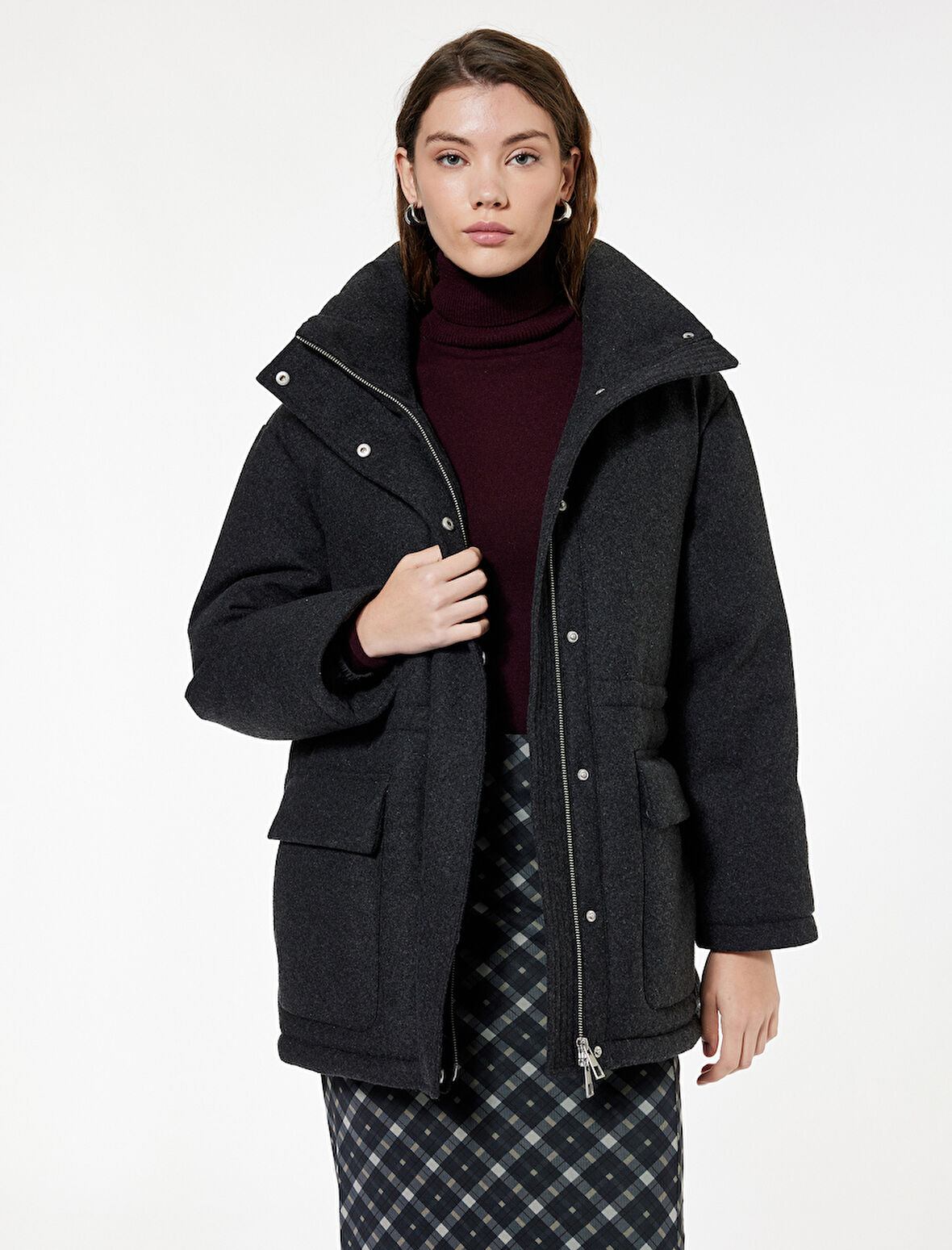 Koyun Yünü Karışımlı Cepli Dik Yaka Uzun Kollu Oversize Kaşe Mont