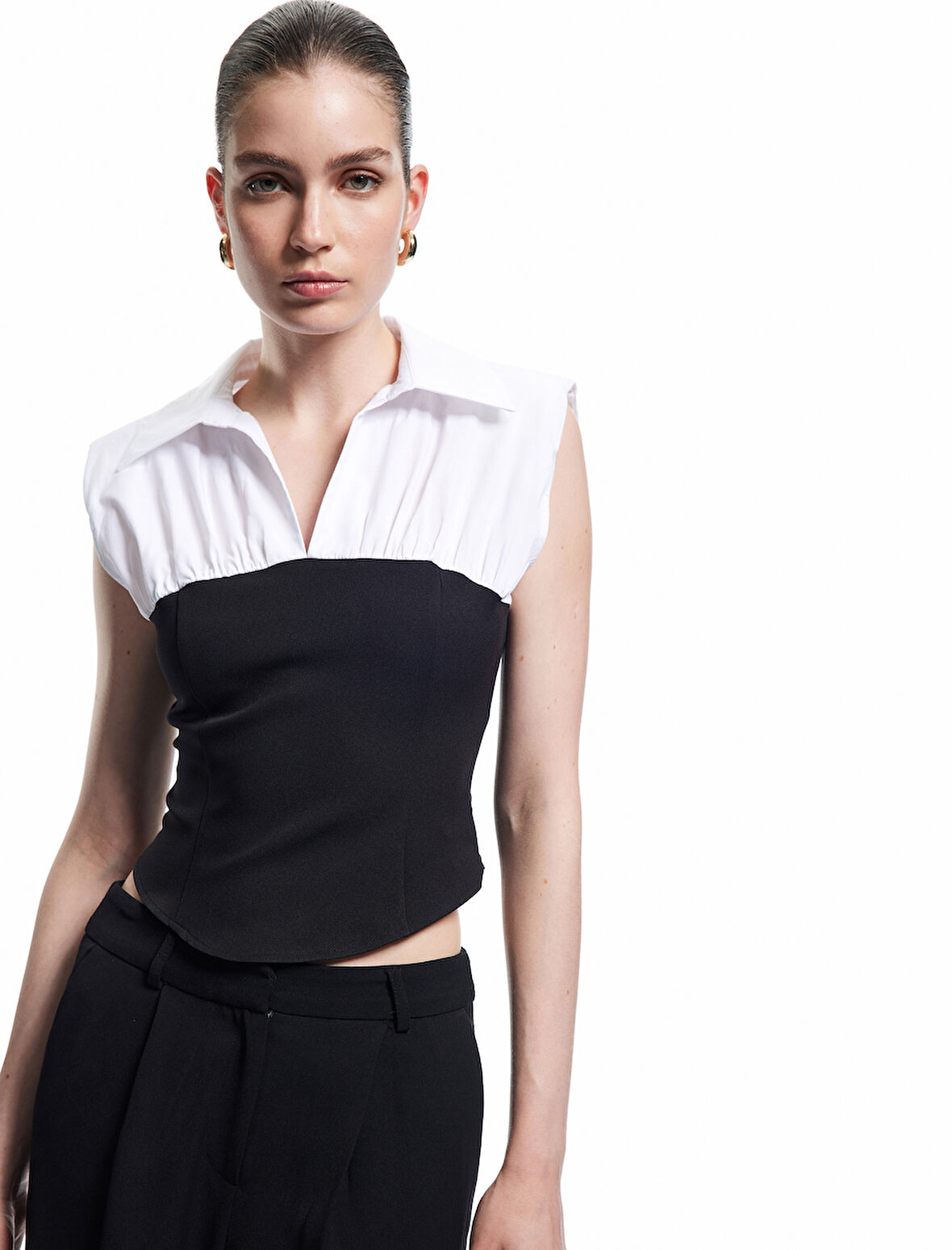 Pamuklu Renk Kontrastlı Gömlek Yaka Poplin Kolsuz Bluz