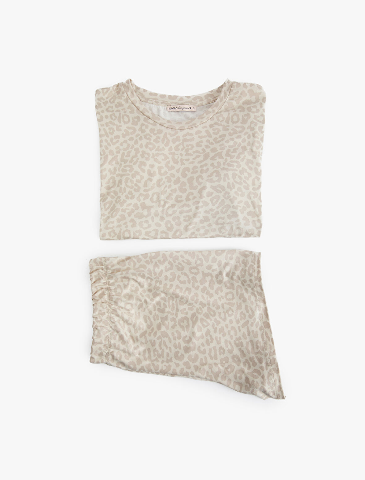 Kısa Kollu Bisiklet Yaka Leopar Desenli Şortlu Pijama Takımı