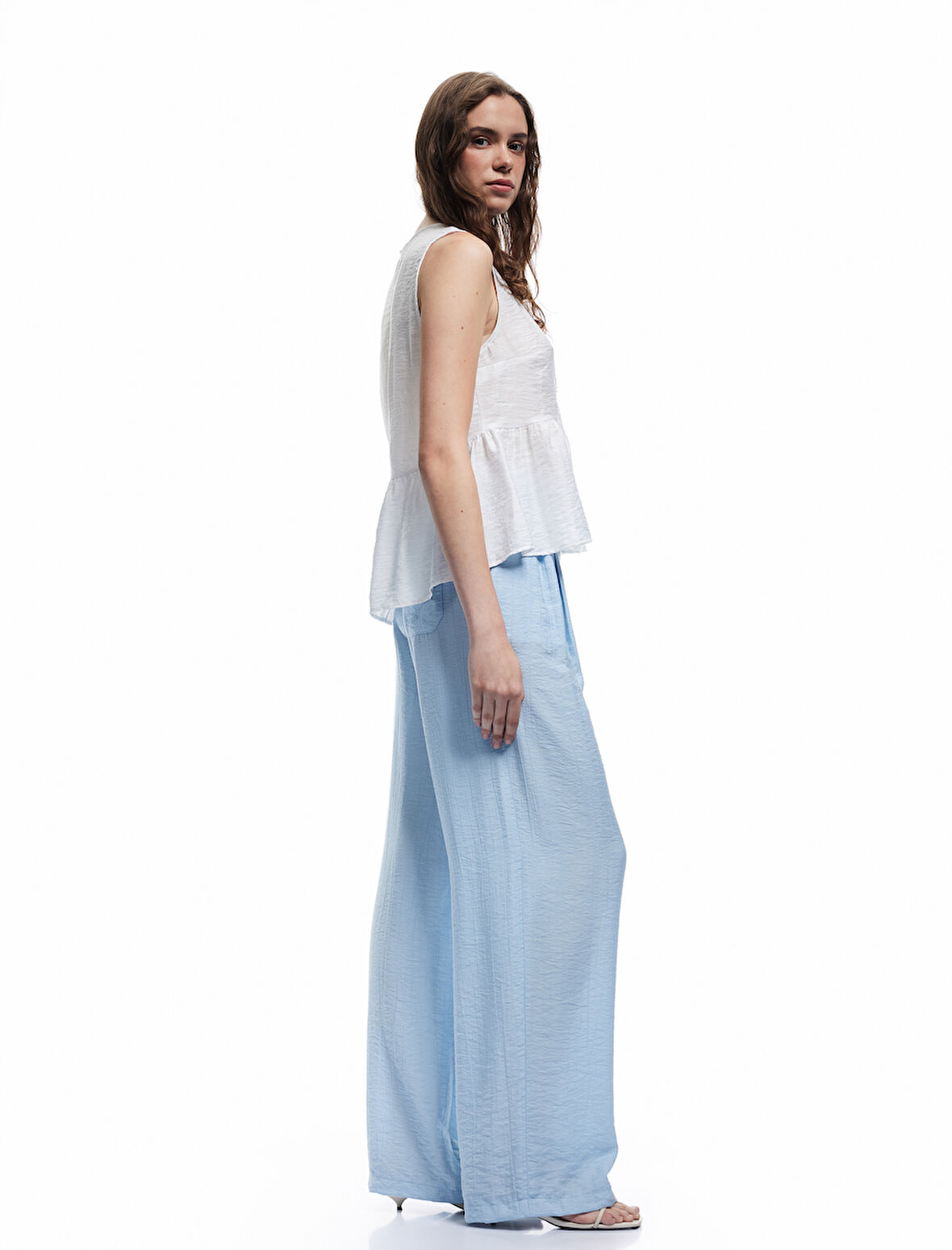 Koton X Melis Ağazat - Astarlı Viskon Kumaş Pile Detaylı Cepli  Palazzo Pantolon