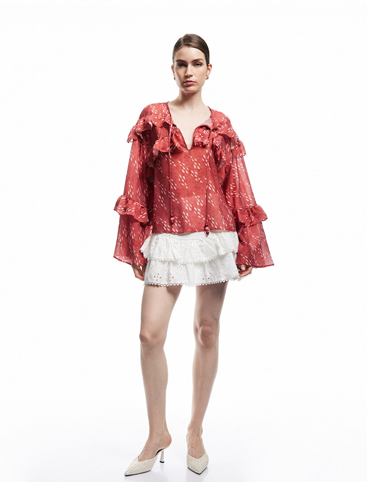 Koton X Melis Ağazat - Uzun Kollu Bağlama Yaka Detaylı Puantiyeli Fırfırlı Bluz