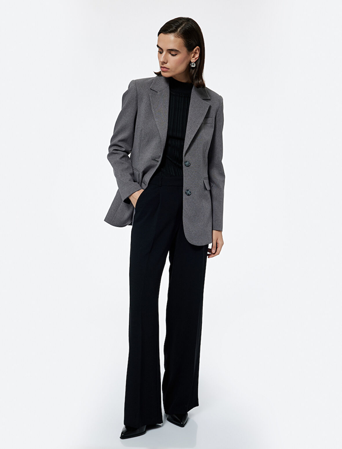 Kruvaze Yaka Düğmeli Cepli Uzun Kollu Blazer Ceket