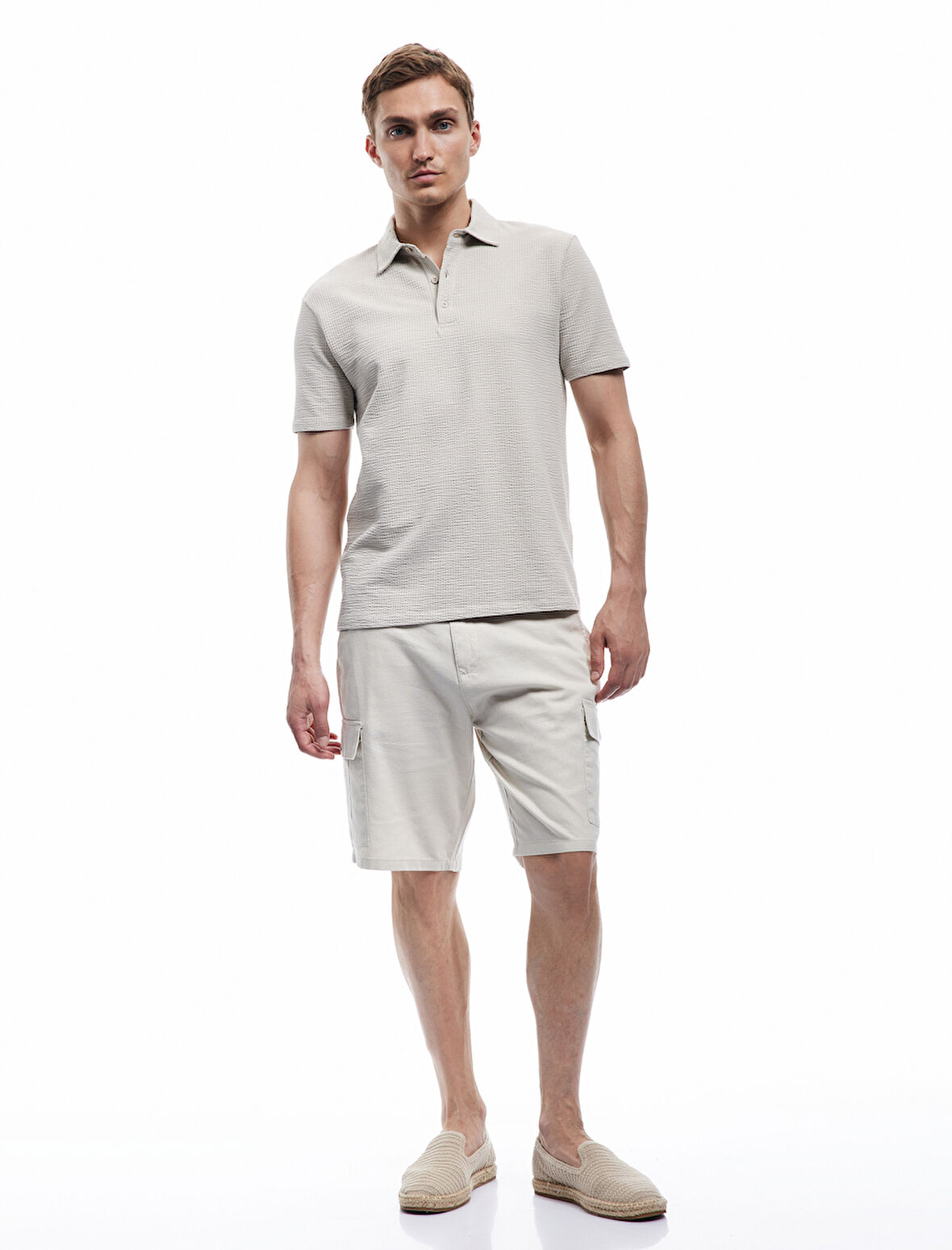 Kısa Kollu Pamuklu Regular Fit Dokulu Polo Yaka Tişört