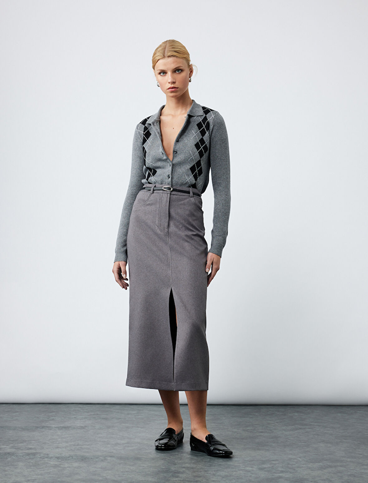 Önden Yırtmaç Detaylı Cepli Kemerli Midi Boy Kalem Etek