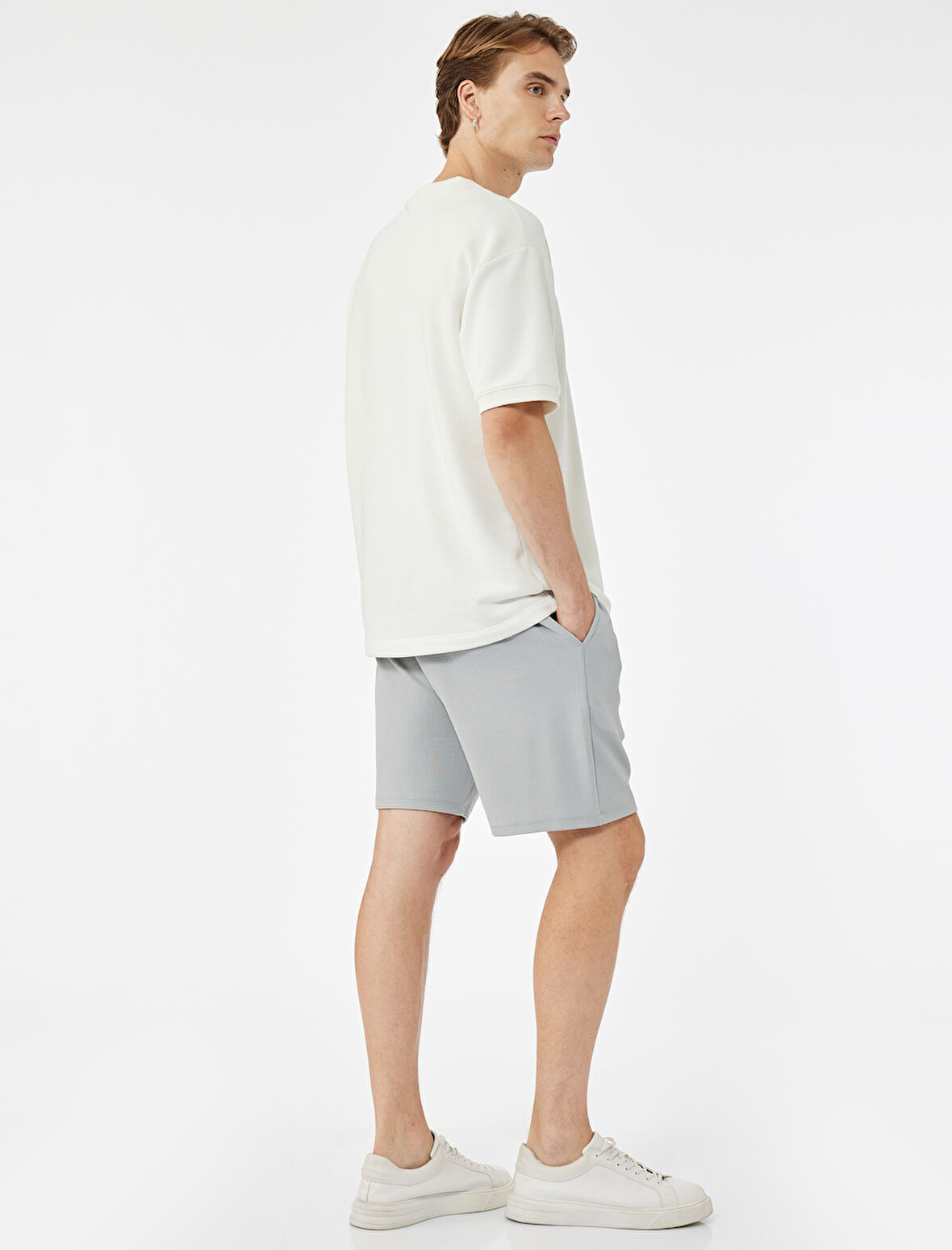 Cep Detaylı Beli Bağcıklı Bermuda Şort