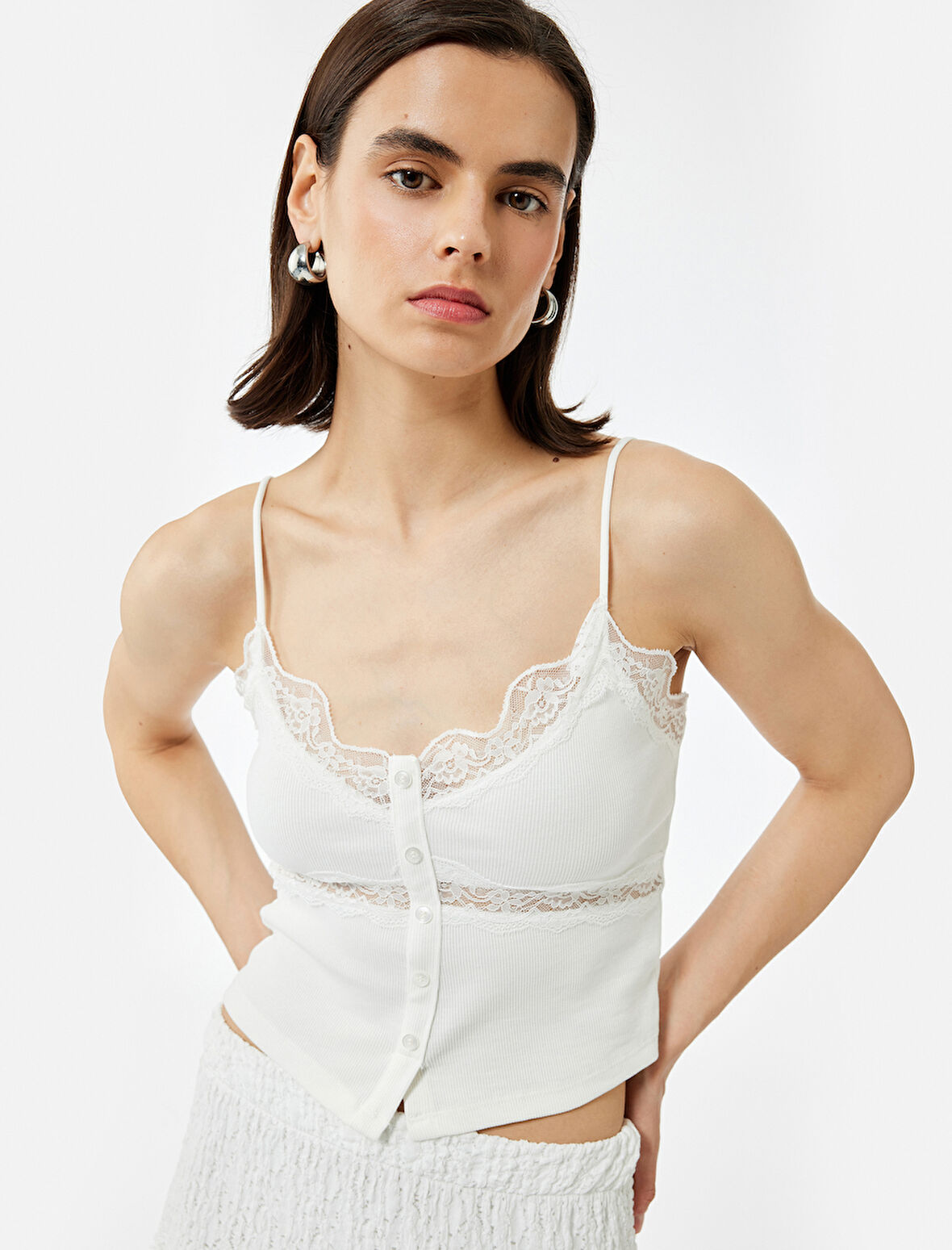 Pamuklu Slim Fit Dantelli İnce Askılı Bluz