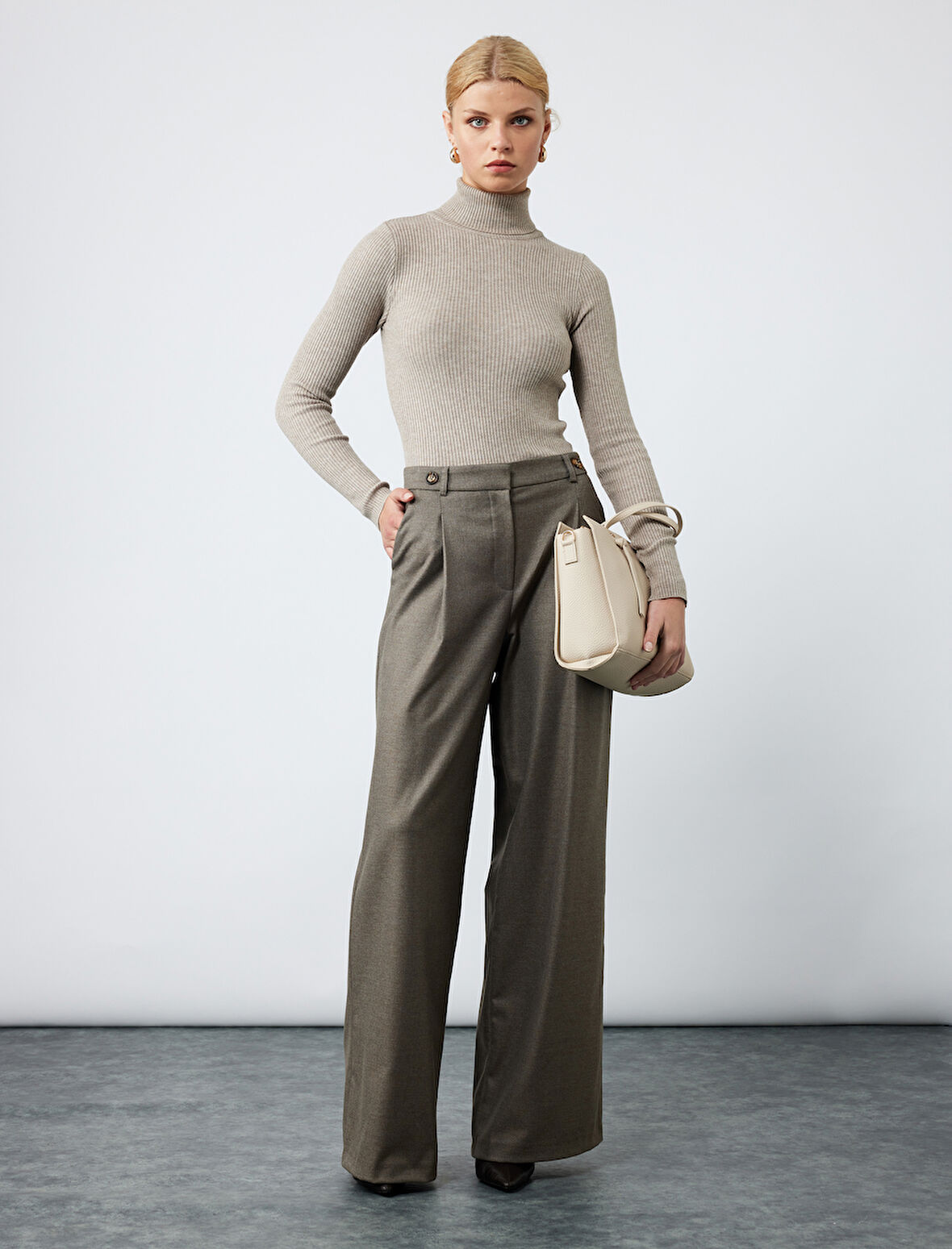 Uzun Kollu Viskon Karışımlı Balıkçı Yaka Kazak