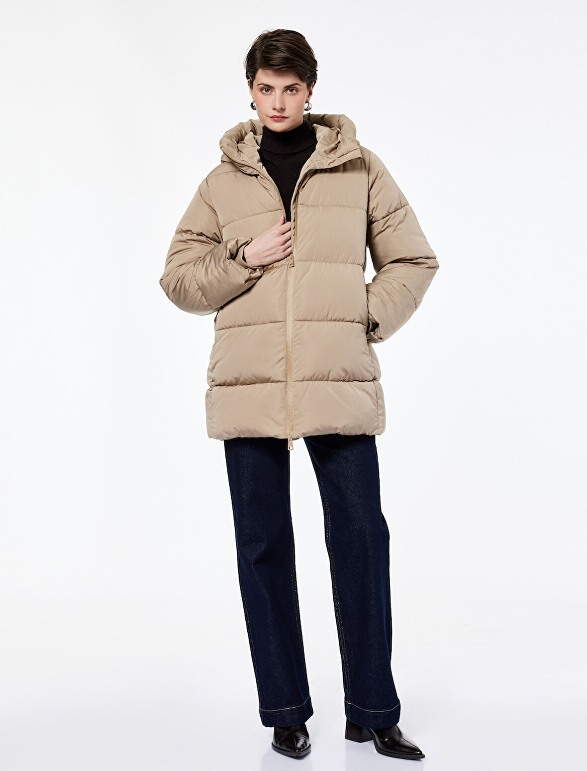 Fermuarlı Uzun Kollu Su İtici Kapüşonlu Oversize Şişme Mont