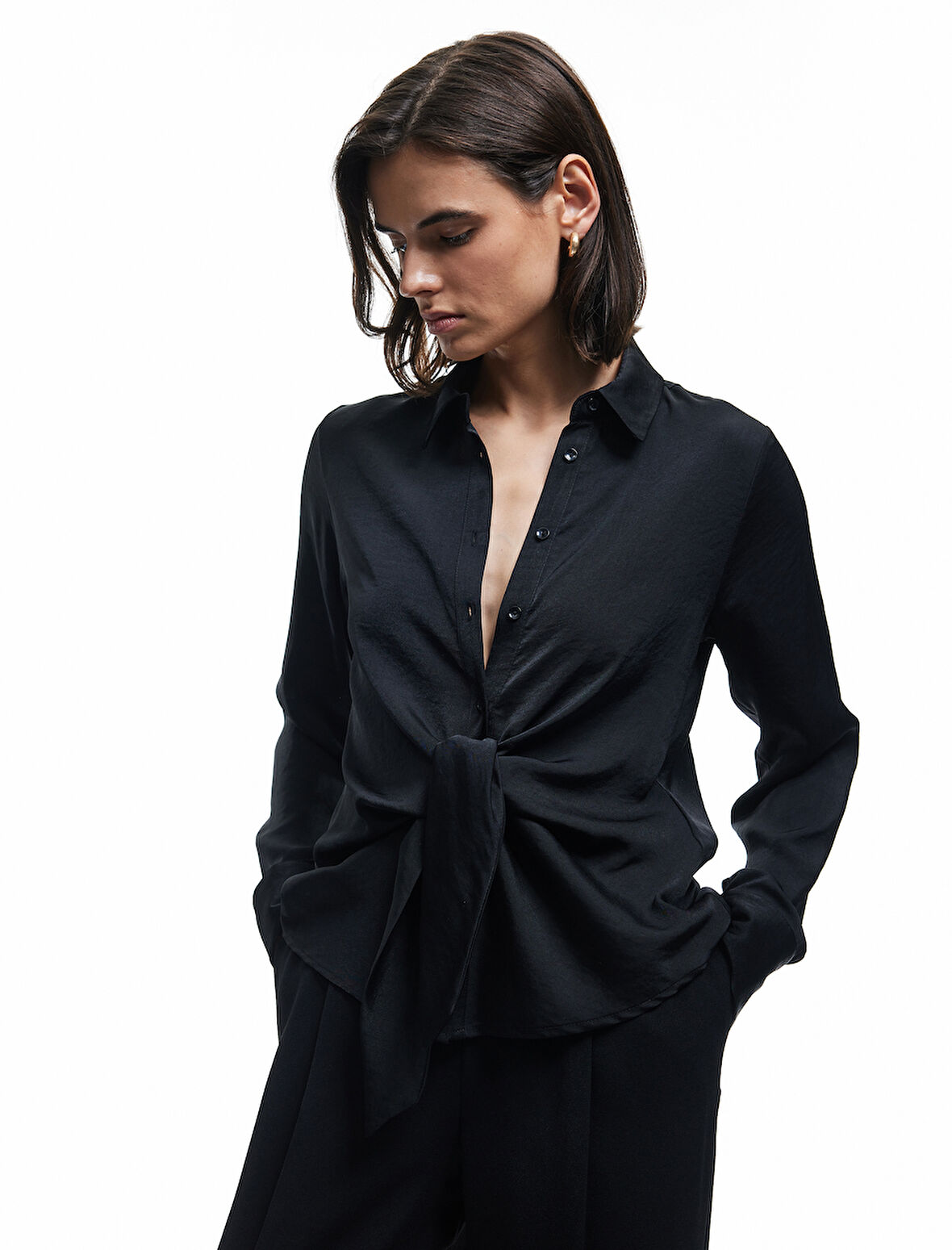 Aerobin Kumaş Uzun Kollu Önden Bağlama Detaylı Saten Gömlek