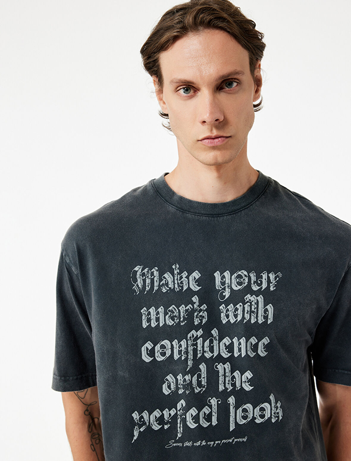 Oversize Kısa Kollu Yıkamalı Bisiklet Yaka Baskılı Tişört