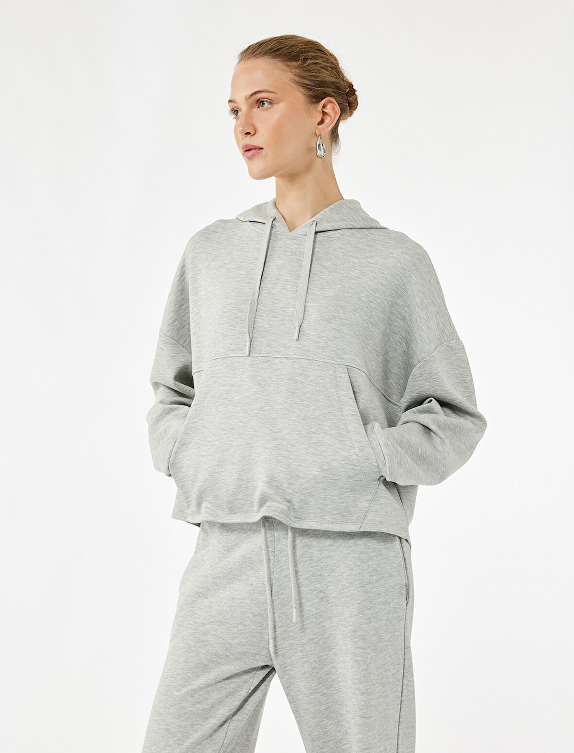 Regular Fit Kanguru Cepli Uzun Kollu Kapüşonlu Sweatshirt