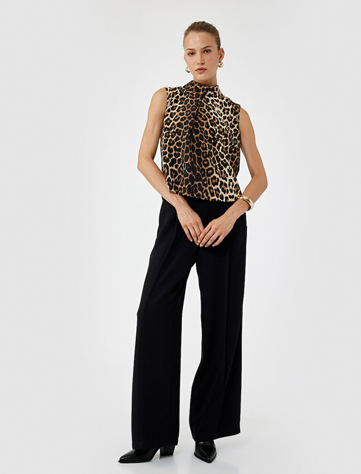 Dik Yaka Kolsuz Leopar Desenli Bluz