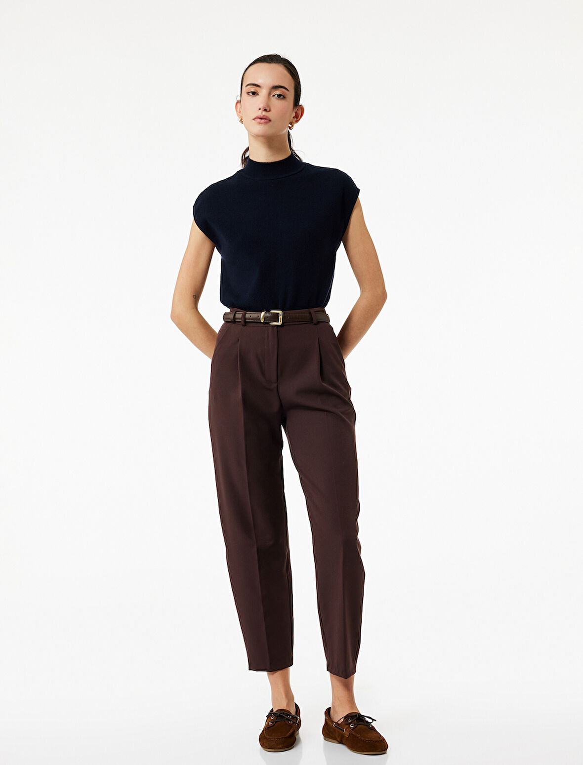 Regular Fit Cepli Kemer Detaylı Havuç Pantolon