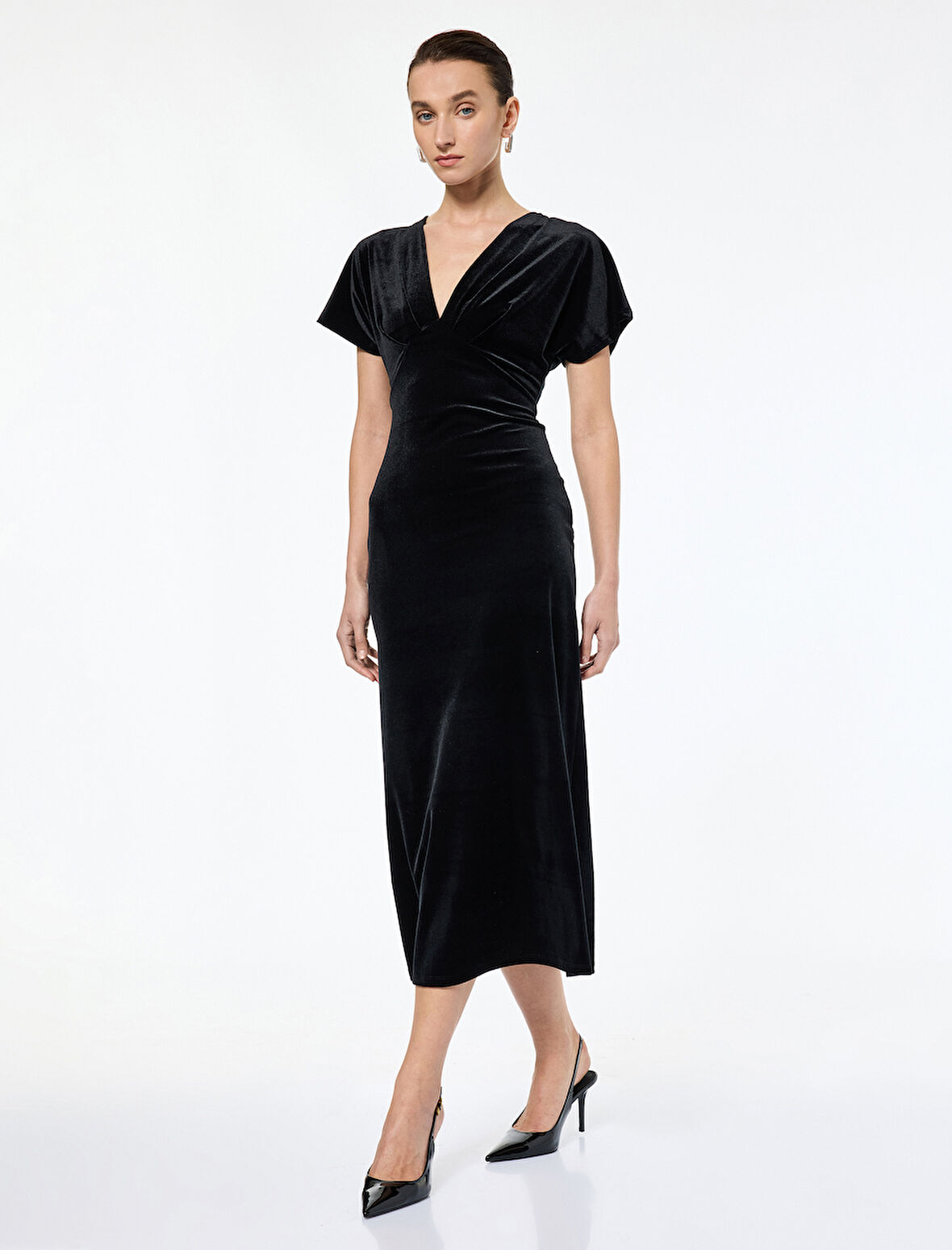 Slim Fit Kısa Yarasa Kollu Kruvaze V Yaka Midi Boy Kadife Elbise