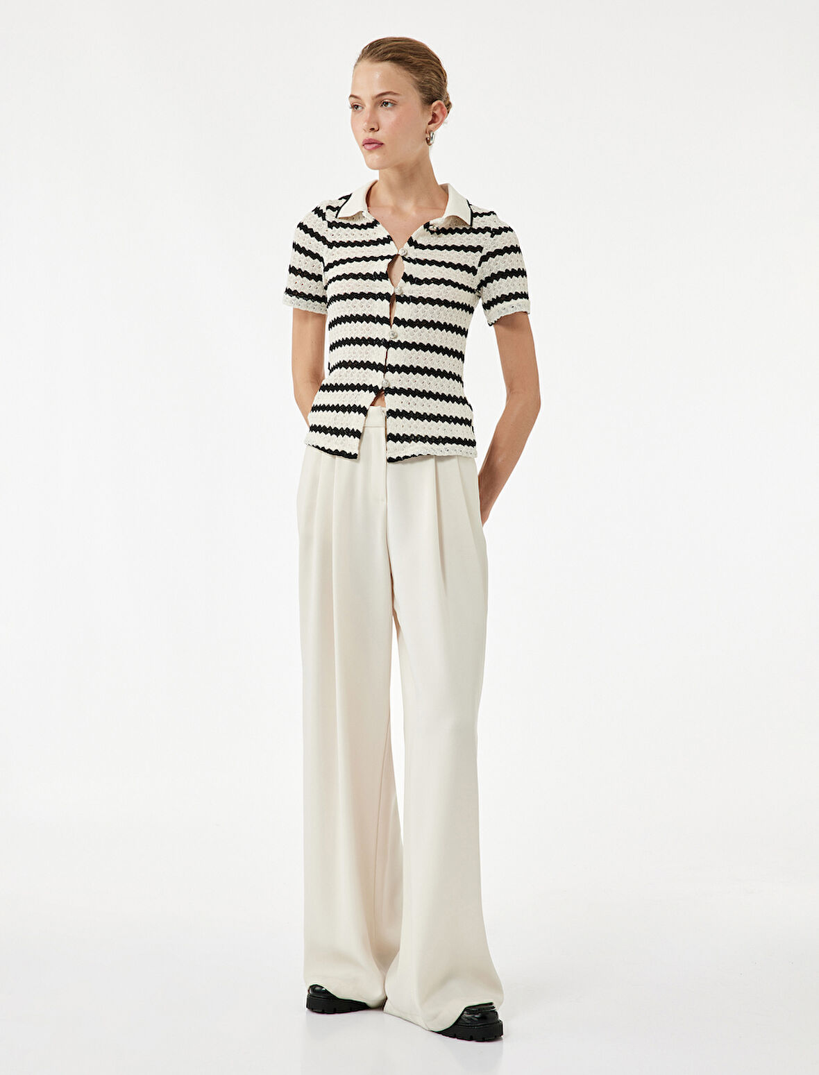 Kısa Kollu Düğmeli Ajurlu Polo Yaka Triko Hırka