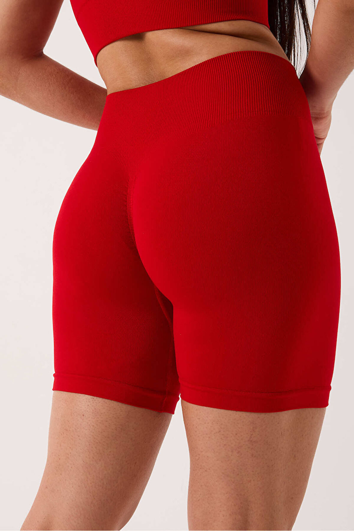 Sally Yüksek Bel Esnek ve Toparlayıcı Seamless Spor Şort