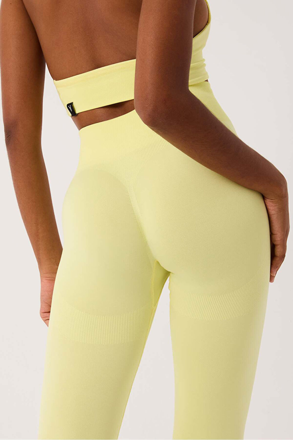 Amara Spor Tayt Seamless Yüksek Bel Esnek Şekillendirici ve Toparlayıcı Tayt