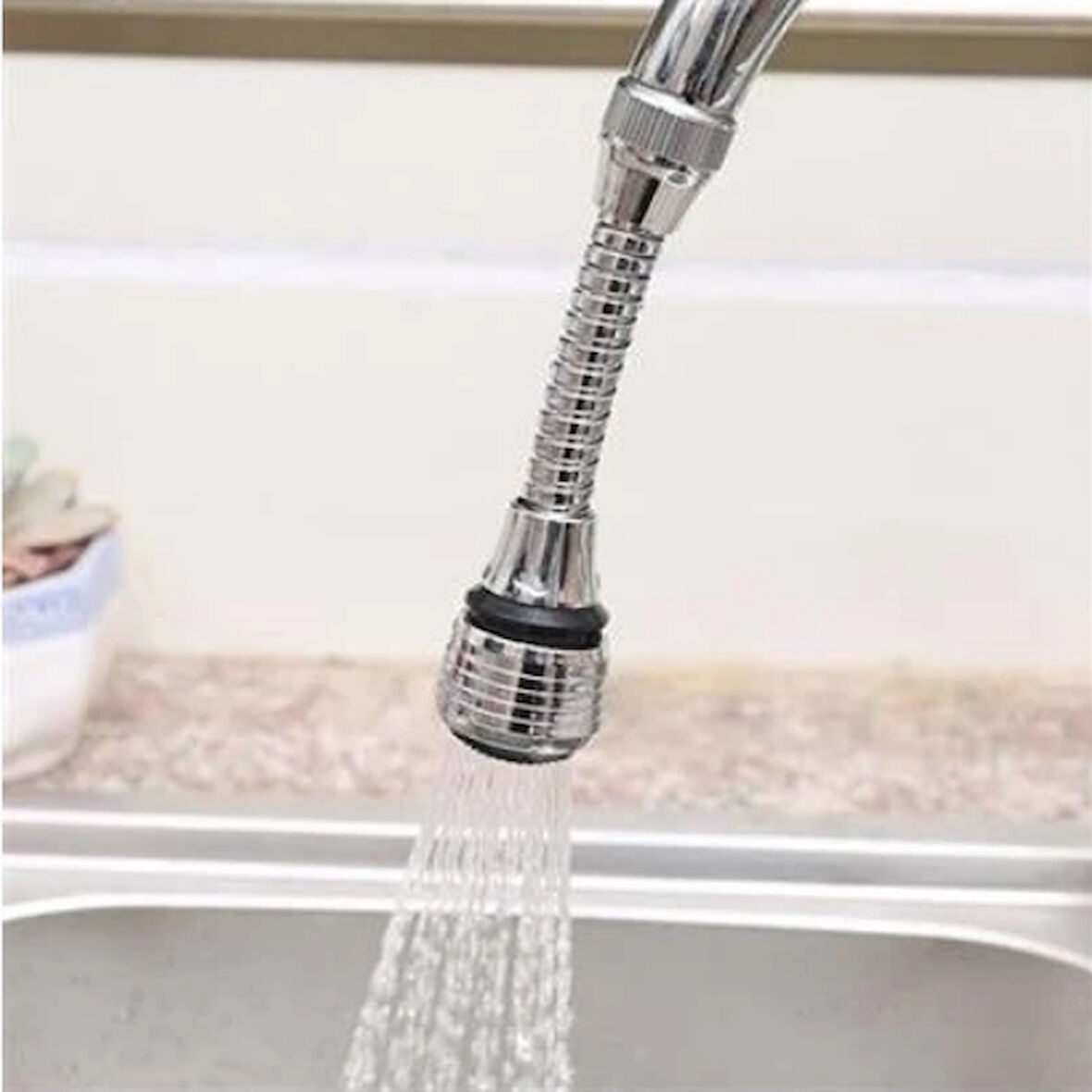 Mucit Home   360 ° Dönebilen Anti-Sıçrama Su Mutfak Musluk Genişletici Lavabo  1 adet