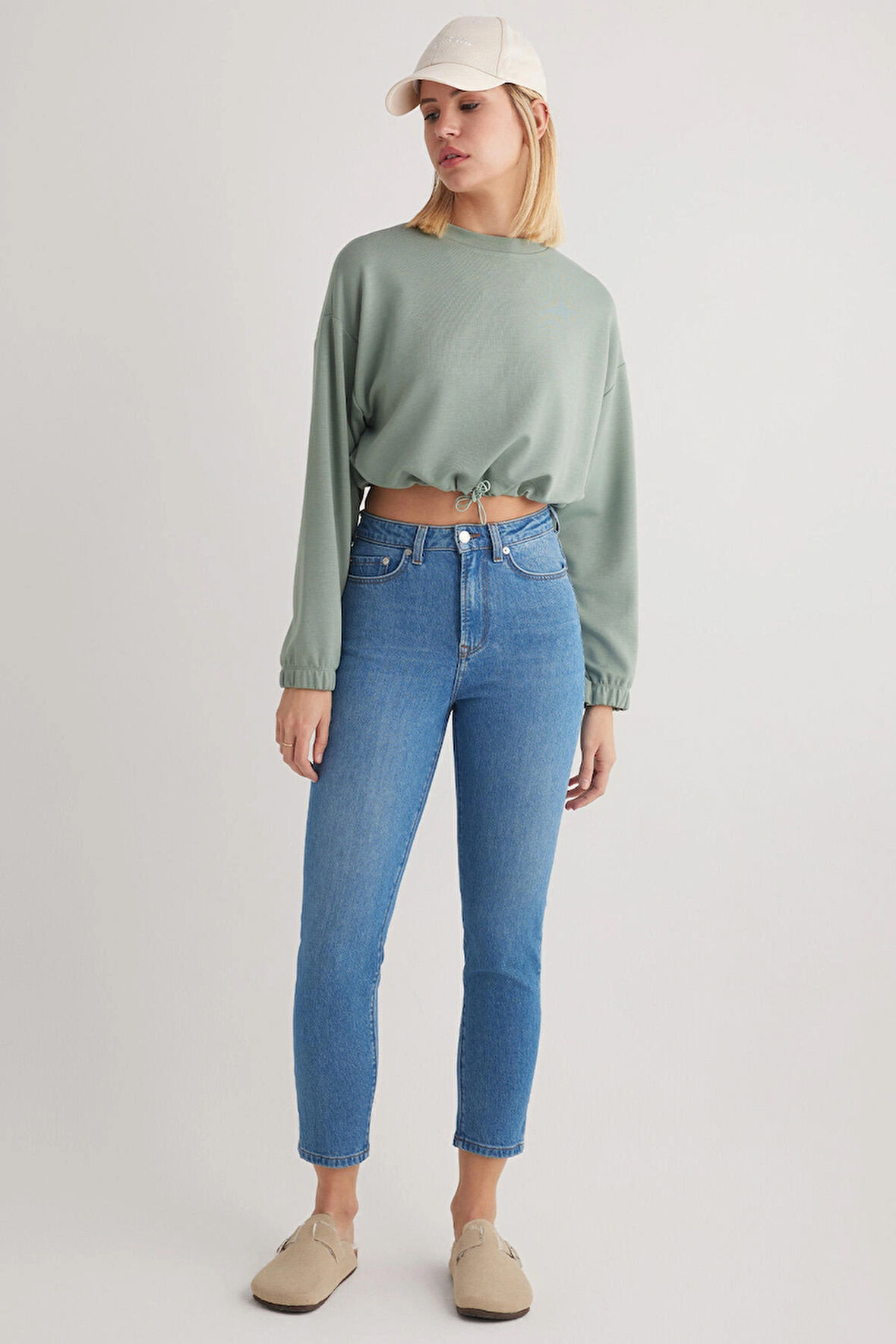 Hilde 399 YÜKSEK BEL AÇIK MAVİ MOM JEANS KADIN