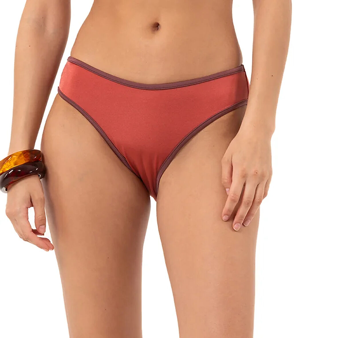 Maya Bikini Altı