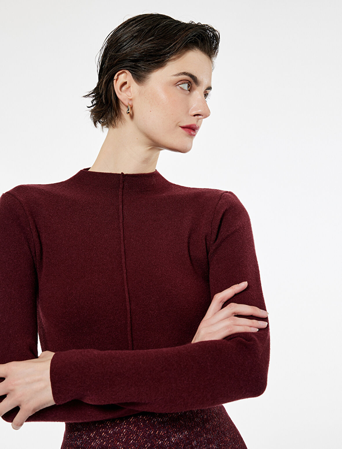 Hafif Dik Yaka Uzun Kollu Triko Kazak