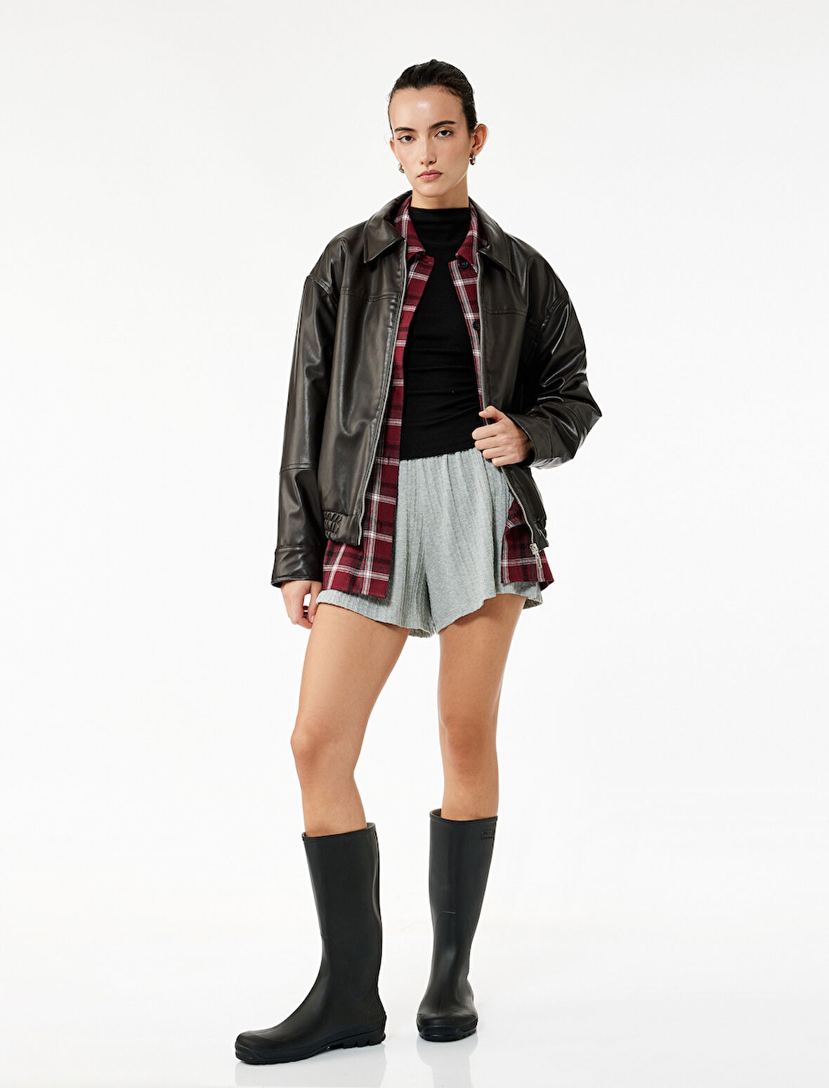 Slim Fit Beli Lastikli Dokulu Mini Şort