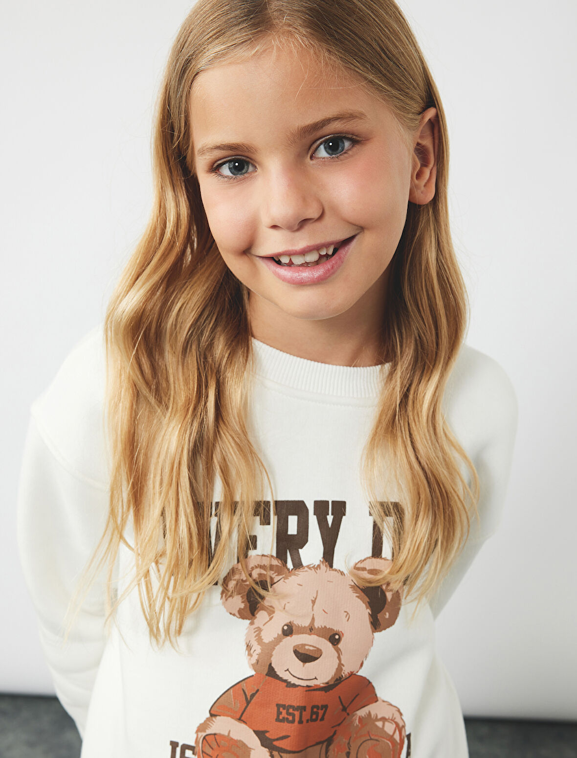 Üç İplik Ayıcık Baskılı Uzun Kollu Bisiklet Yaka Sweatshirt