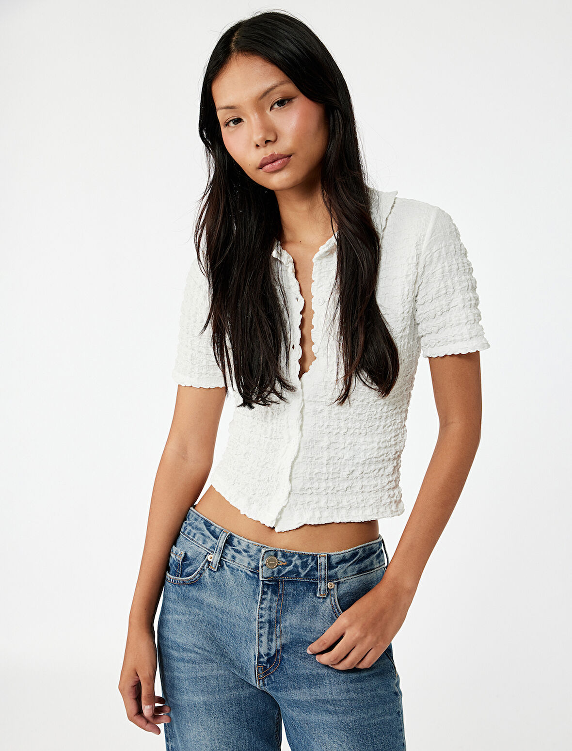 Bürümcük Düğmeli Kısa Kollu Bebe Yaka Tişört