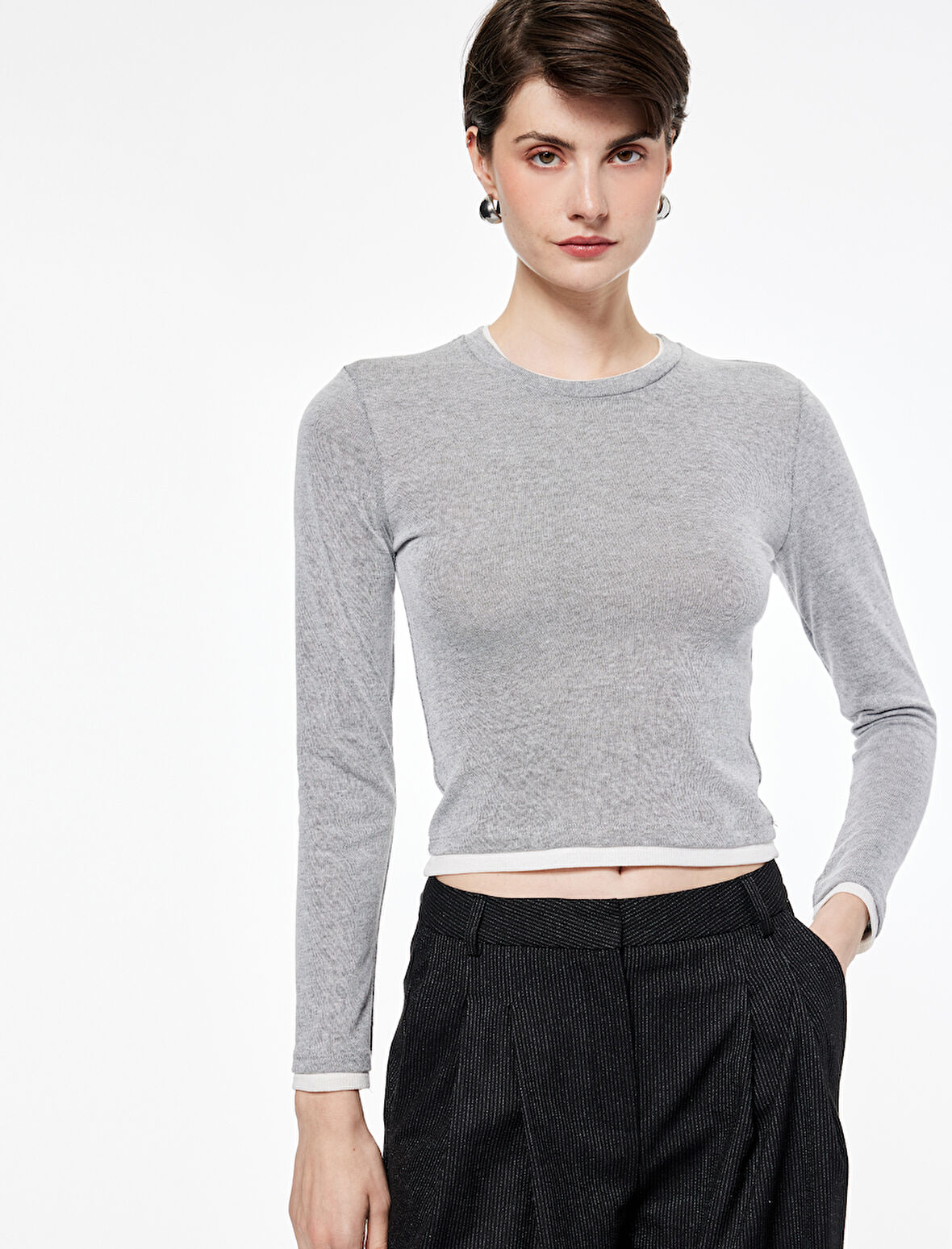 Regular Fit Kontrast Detaylı Uzun Kollu Bisiklet Yaka Tişört