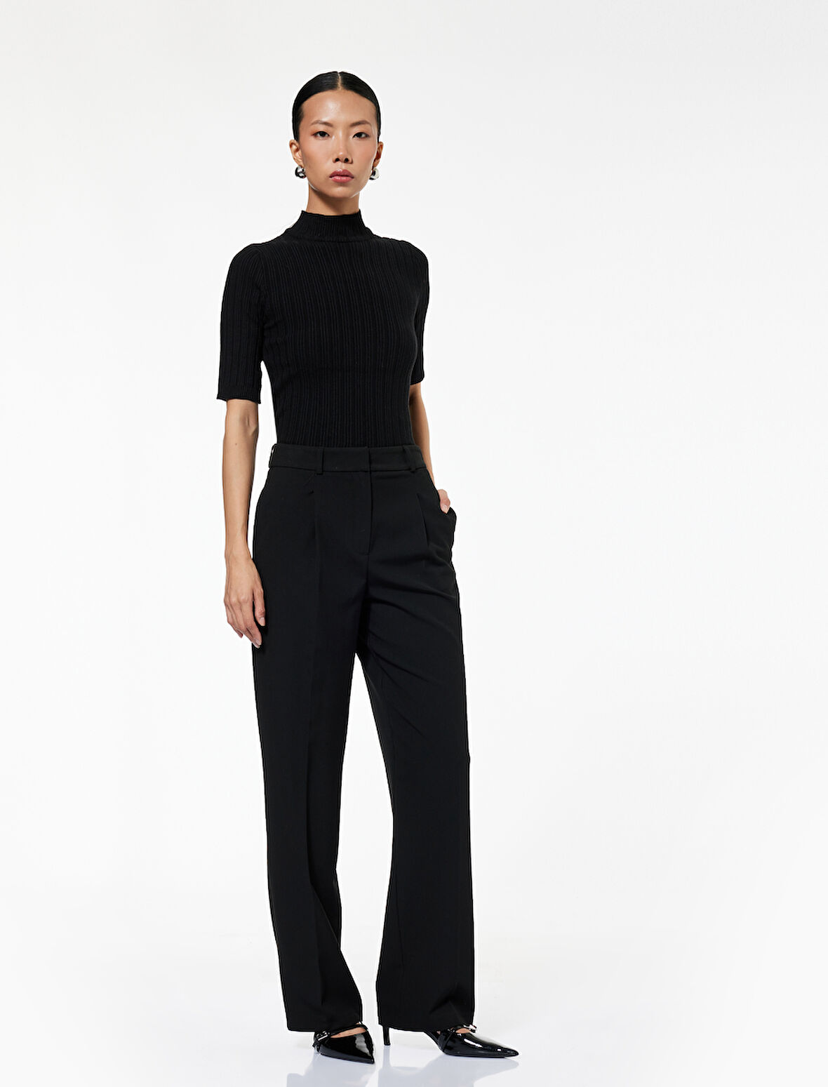 Pile Detaylı Cepli Düz Paça Kumaş Pantolon