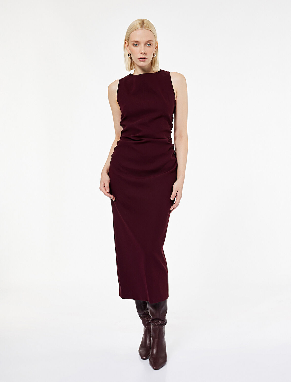 Krep Kumaş Drape Detaylı Yırtmaçlı Kolsuz Bisiklet Yaka Midi Kalem Elbise