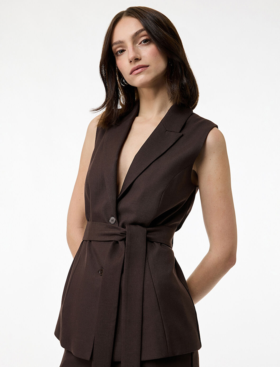 Düğmeli Kemerli Uzun Yelek