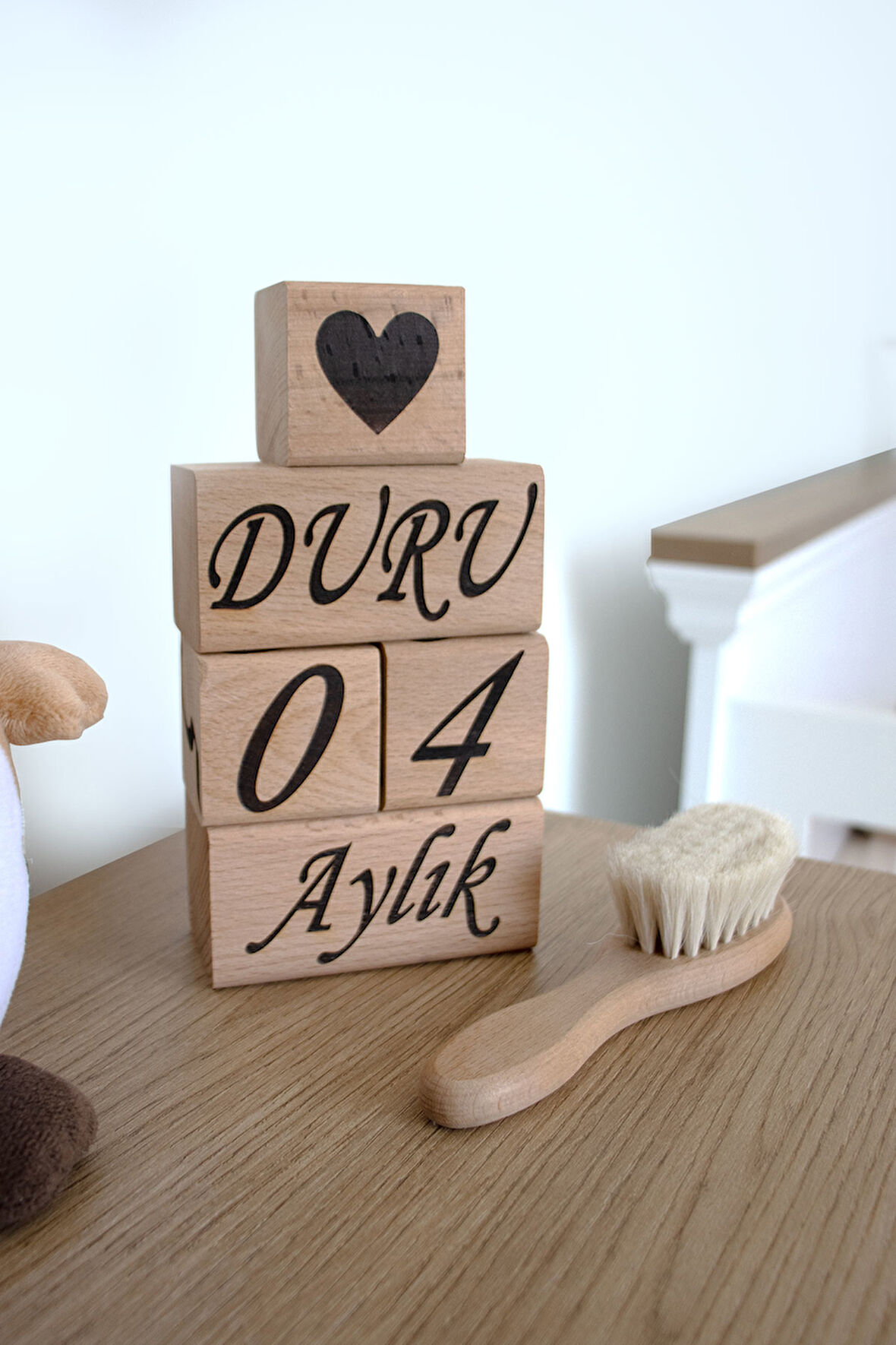 İsime Özel Ahşap Anne-Bebek Anı Küpü Ve Doğal Keçi Kılı Bebek Tarağı